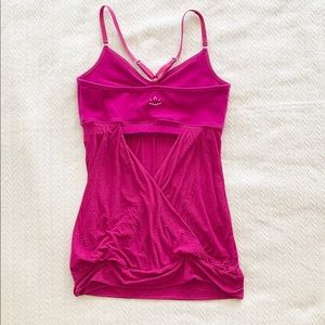 Beyond Yoga hot pink open back shelf bra tank